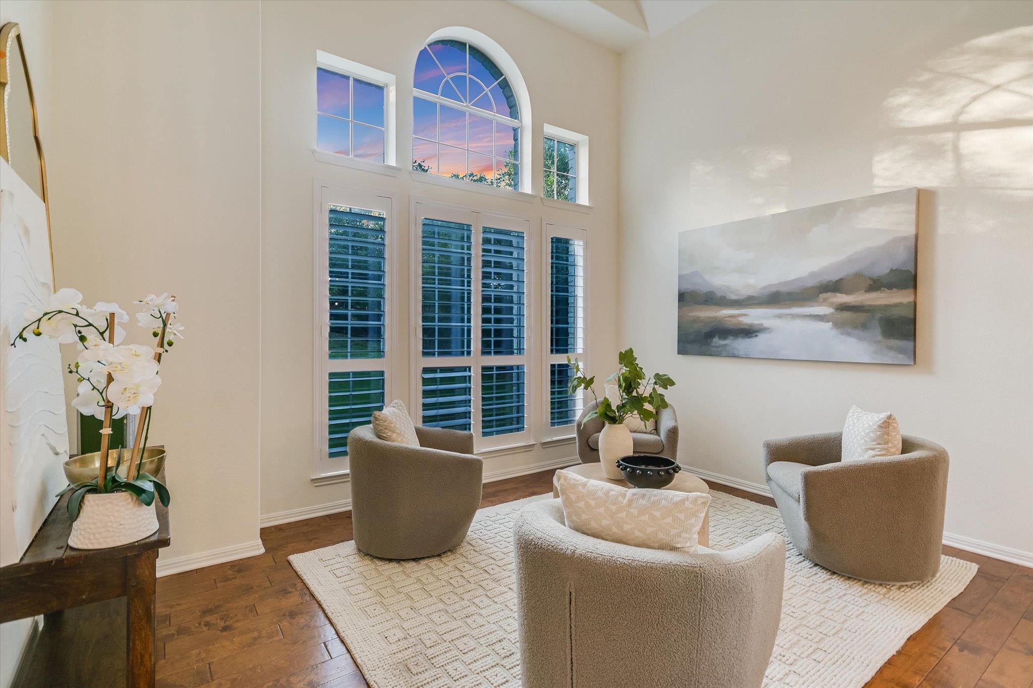 17120 Northlake Hills Dr, Jonestown, TX 78645