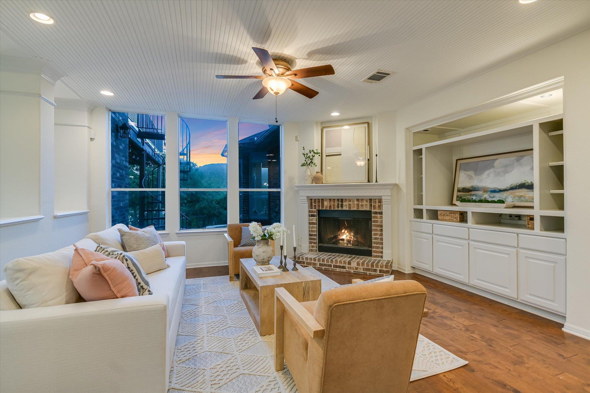 17120 Northlake Hills Dr, Jonestown, TX 78645