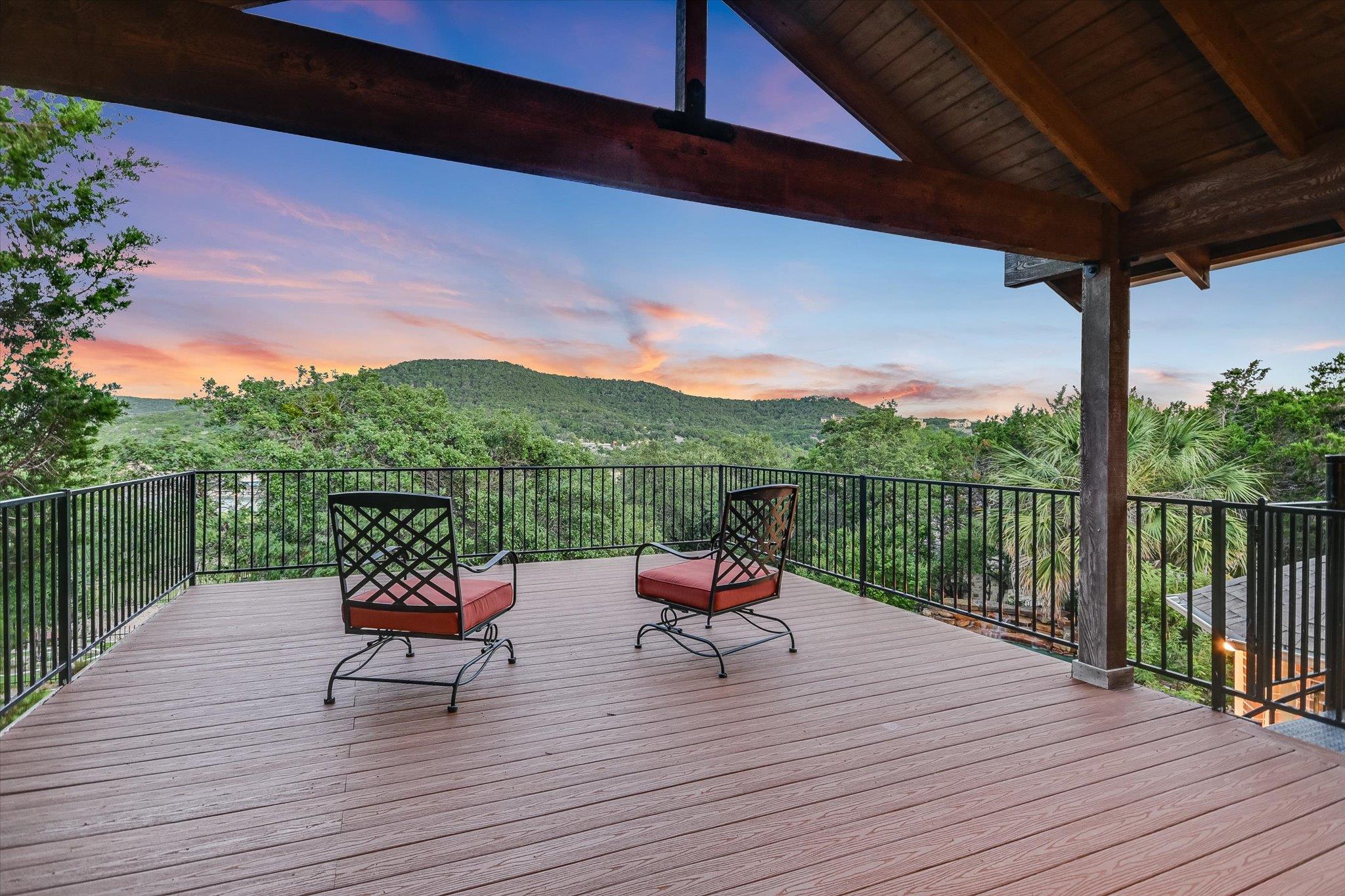 17120 Northlake Hills Dr, Jonestown, TX 78645