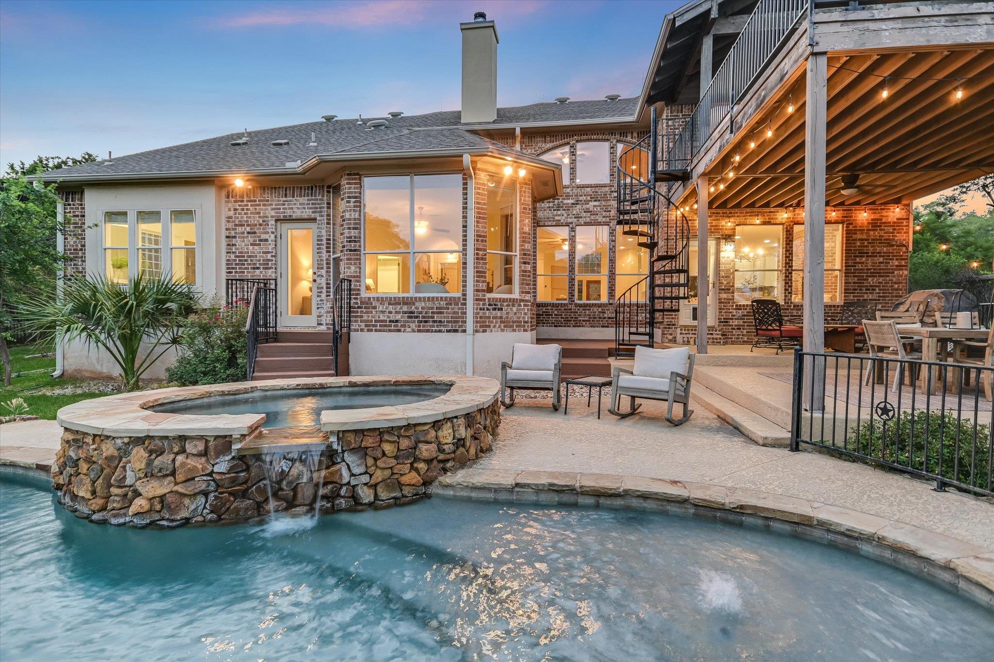 17120 Northlake Hills Dr, Jonestown, TX 78645