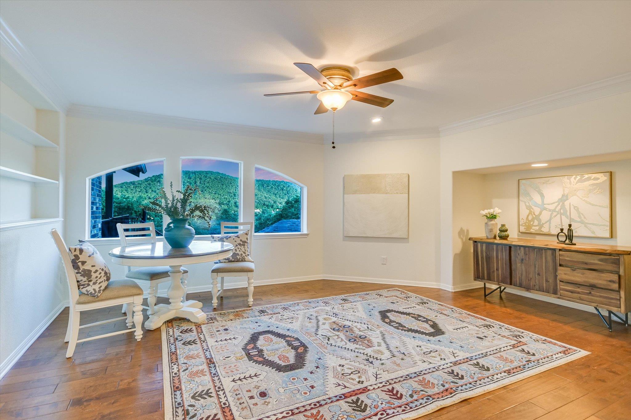 17120 Northlake Hills Dr, Jonestown, TX 78645