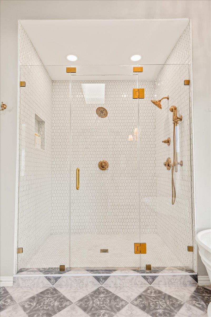 1660 W McCarty Ln, San Marcos, TX 78666