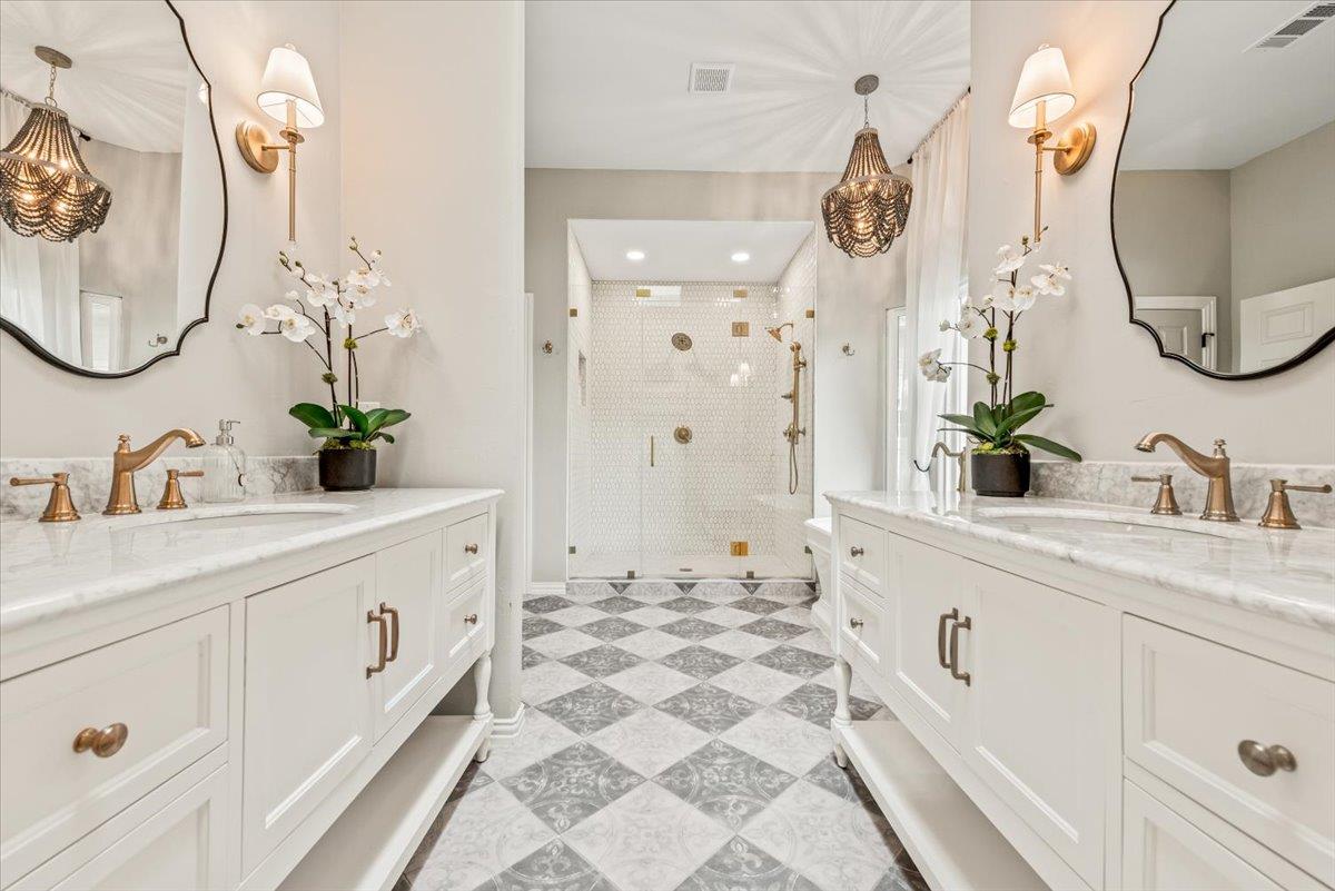 1660 W McCarty Ln, San Marcos, TX 78666