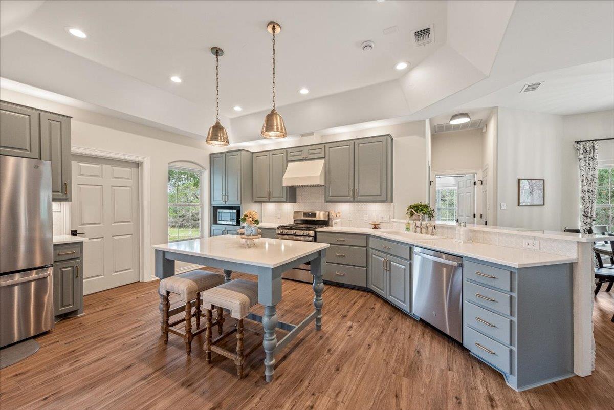 1660 W McCarty Ln, San Marcos, TX 78666