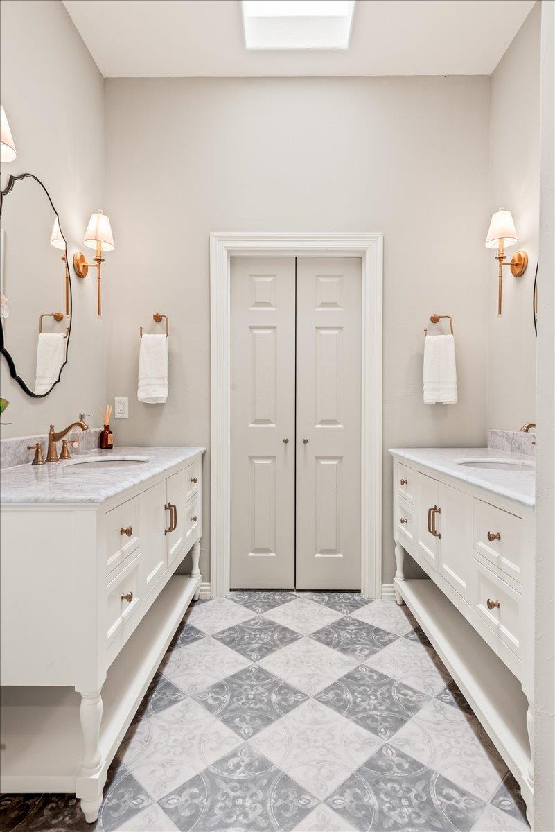 1660 W McCarty Ln, San Marcos, TX 78666