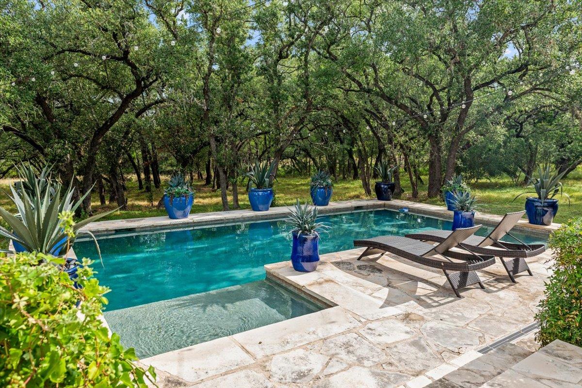 1660 W McCarty Ln, San Marcos, TX 78666