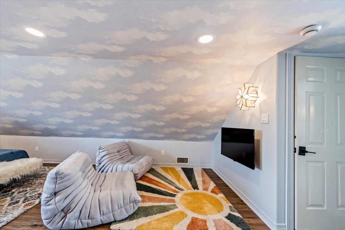 1660 W McCarty Ln, San Marcos, TX 78666