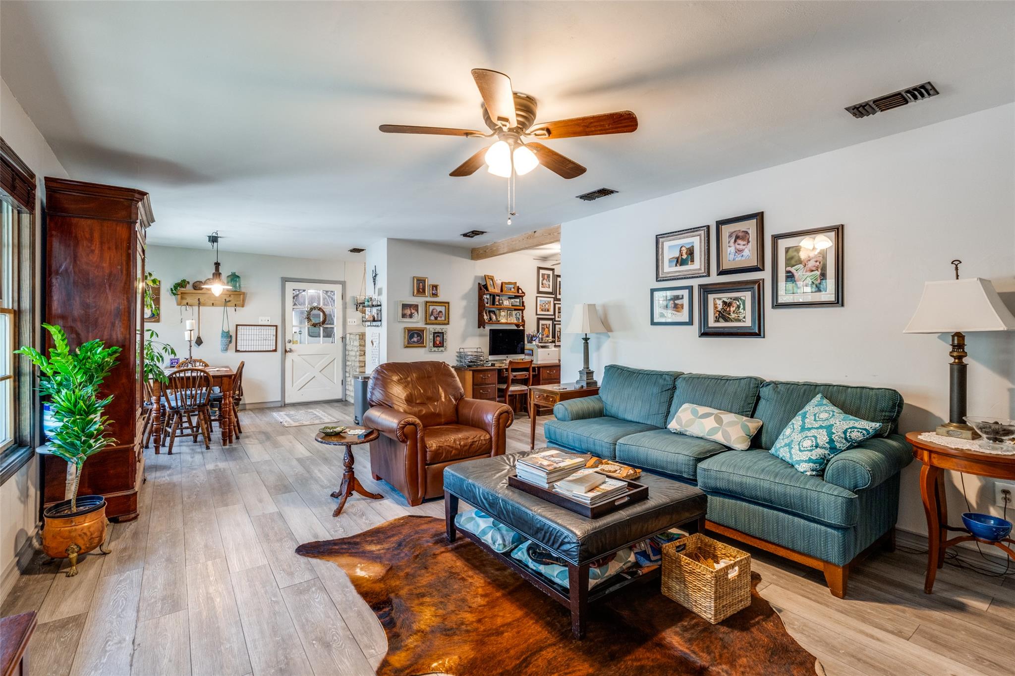 745 Driftwood Ln, Cottonwood Shores, TX 78657