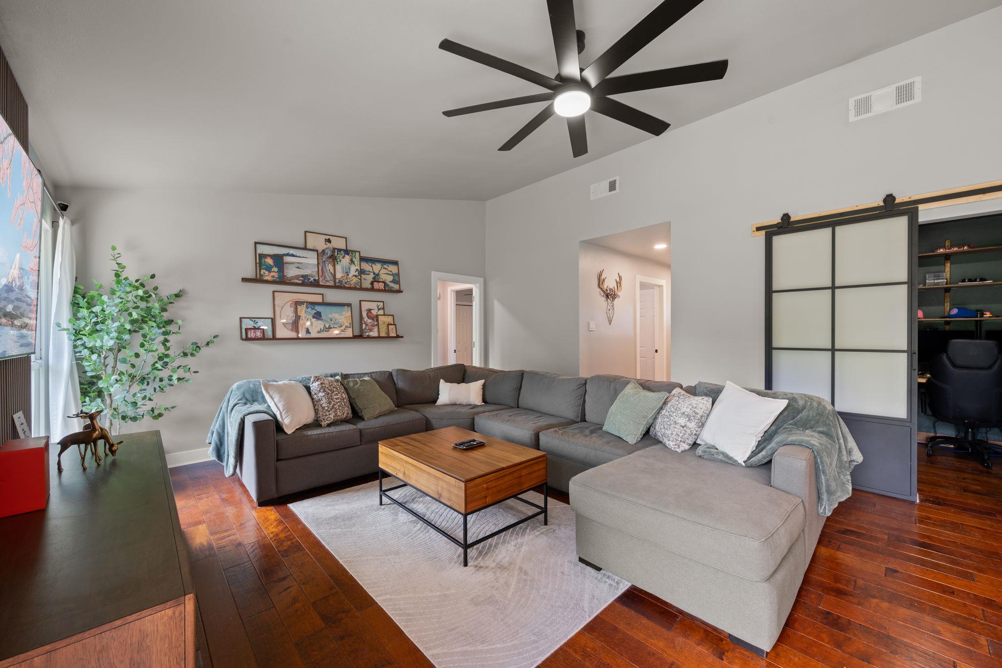 1205 Dove Haven Dr, Pflugerville, TX 78660