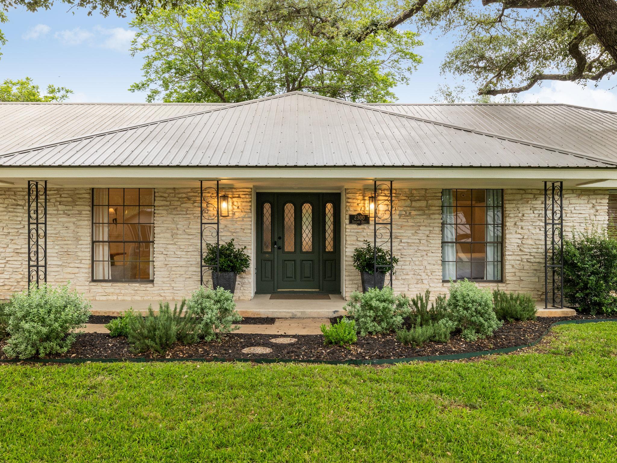 2300 Toulouse Dr, Austin, TX 78748