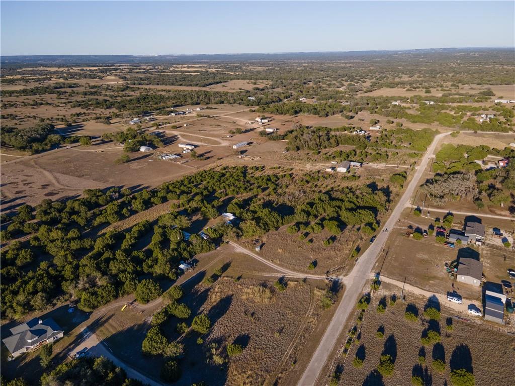 407 Avila Ln, Briggs, TX 78608