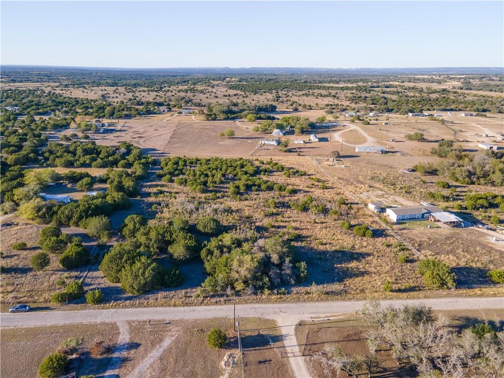 407 Avila Ln, Briggs, TX 78608