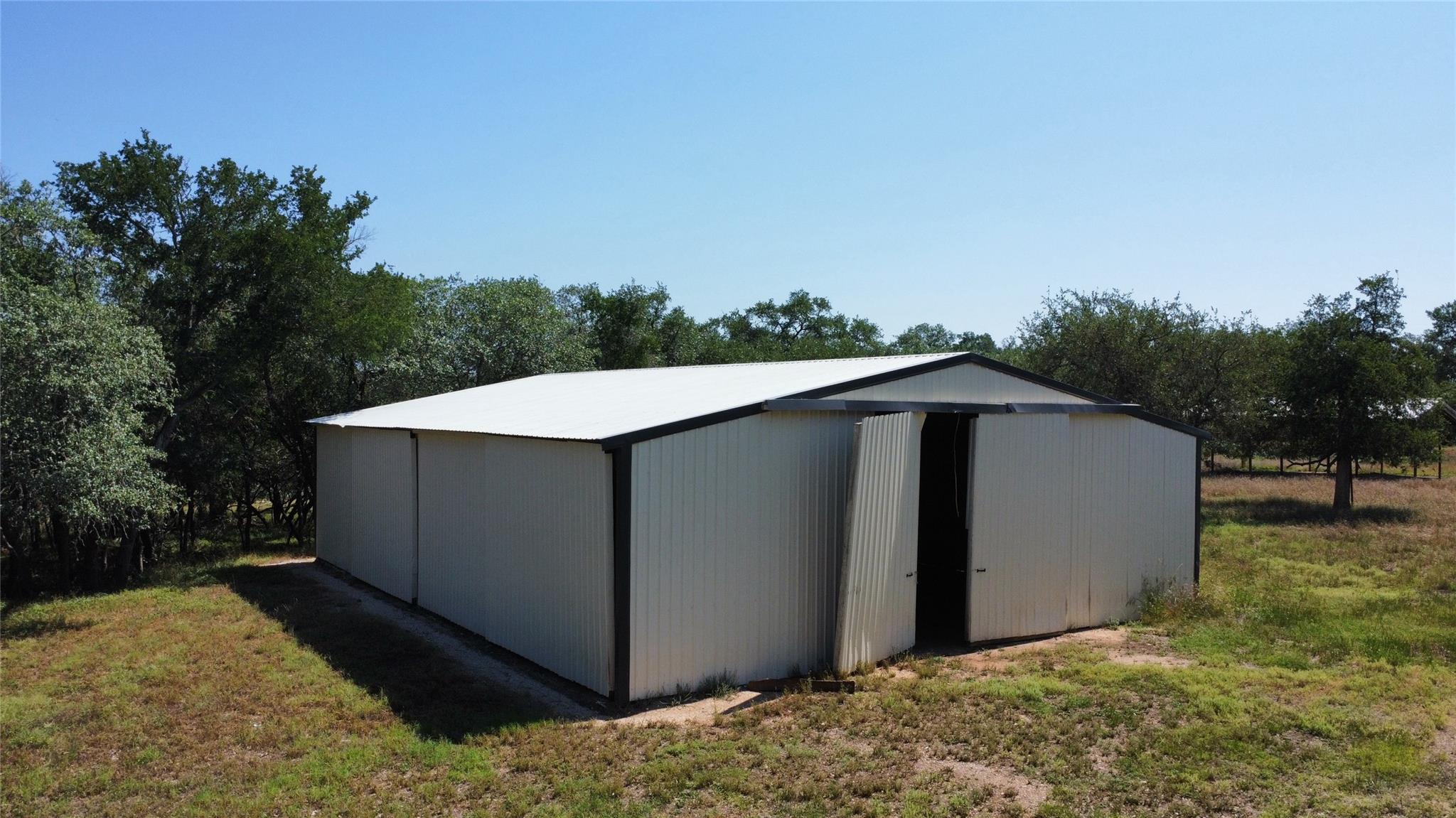 30 Country Oaks Dr, Buda, TX 78610
