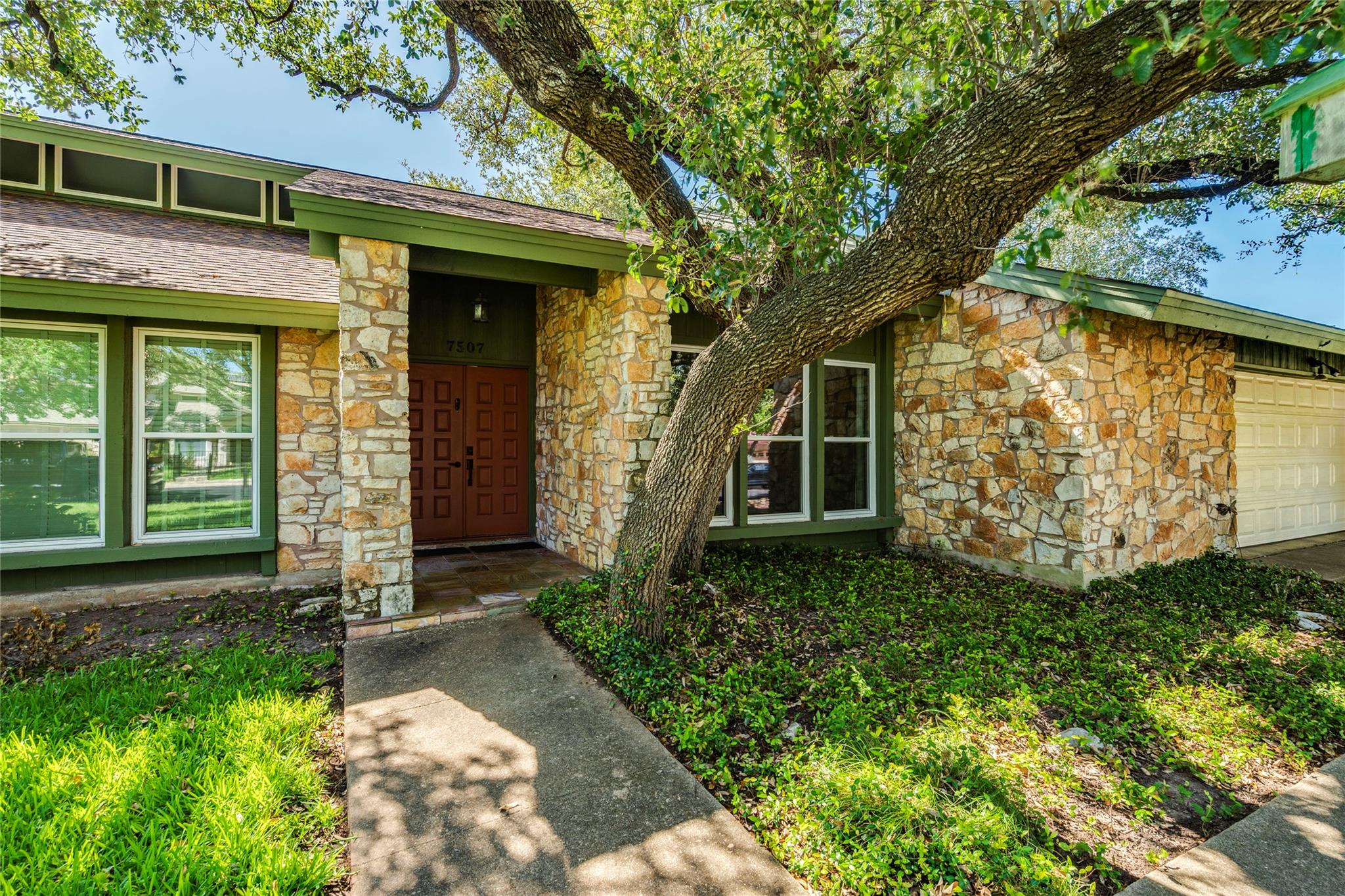 7507 Valburn Dr, Austin, TX 78731