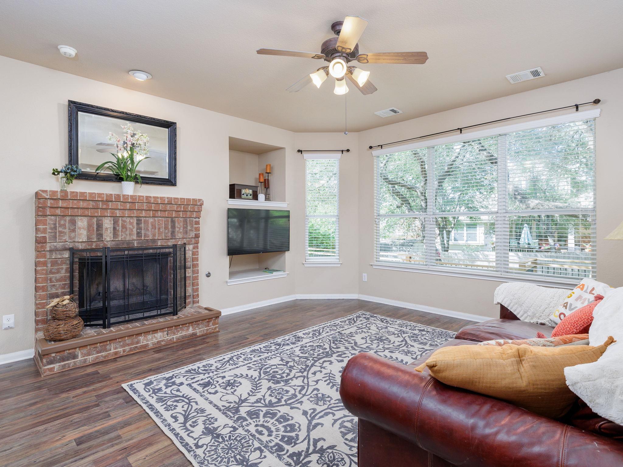 2407 Silver Spur Ln, Leander, TX 78641