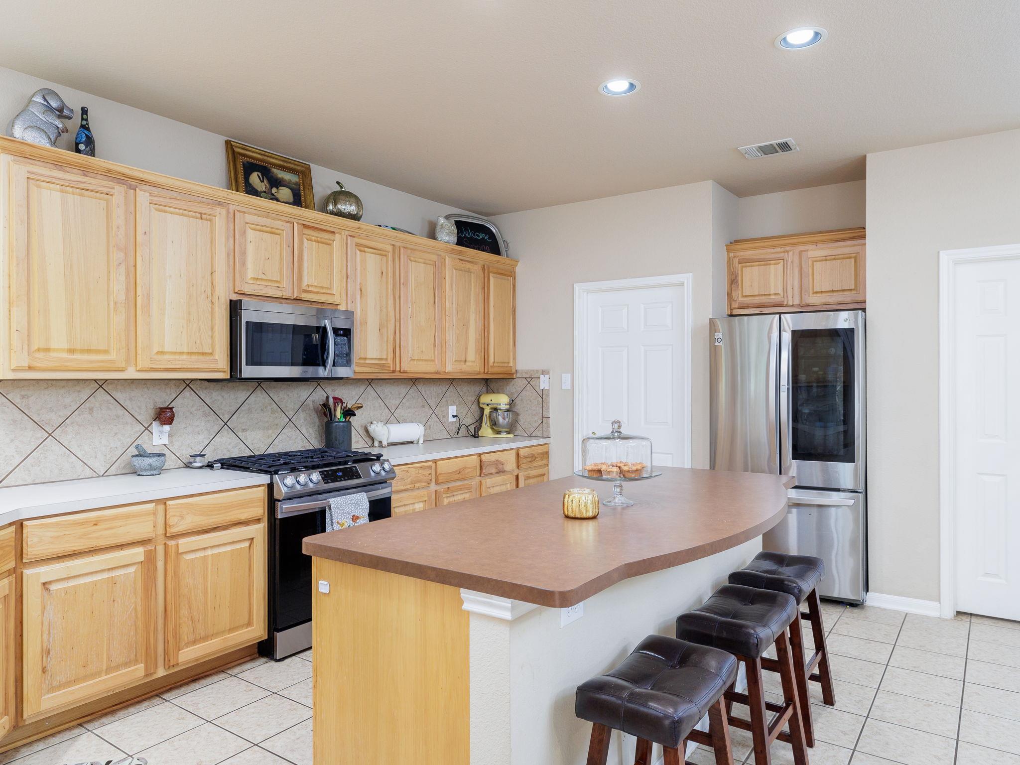 2407 Silver Spur Ln, Leander, TX 78641