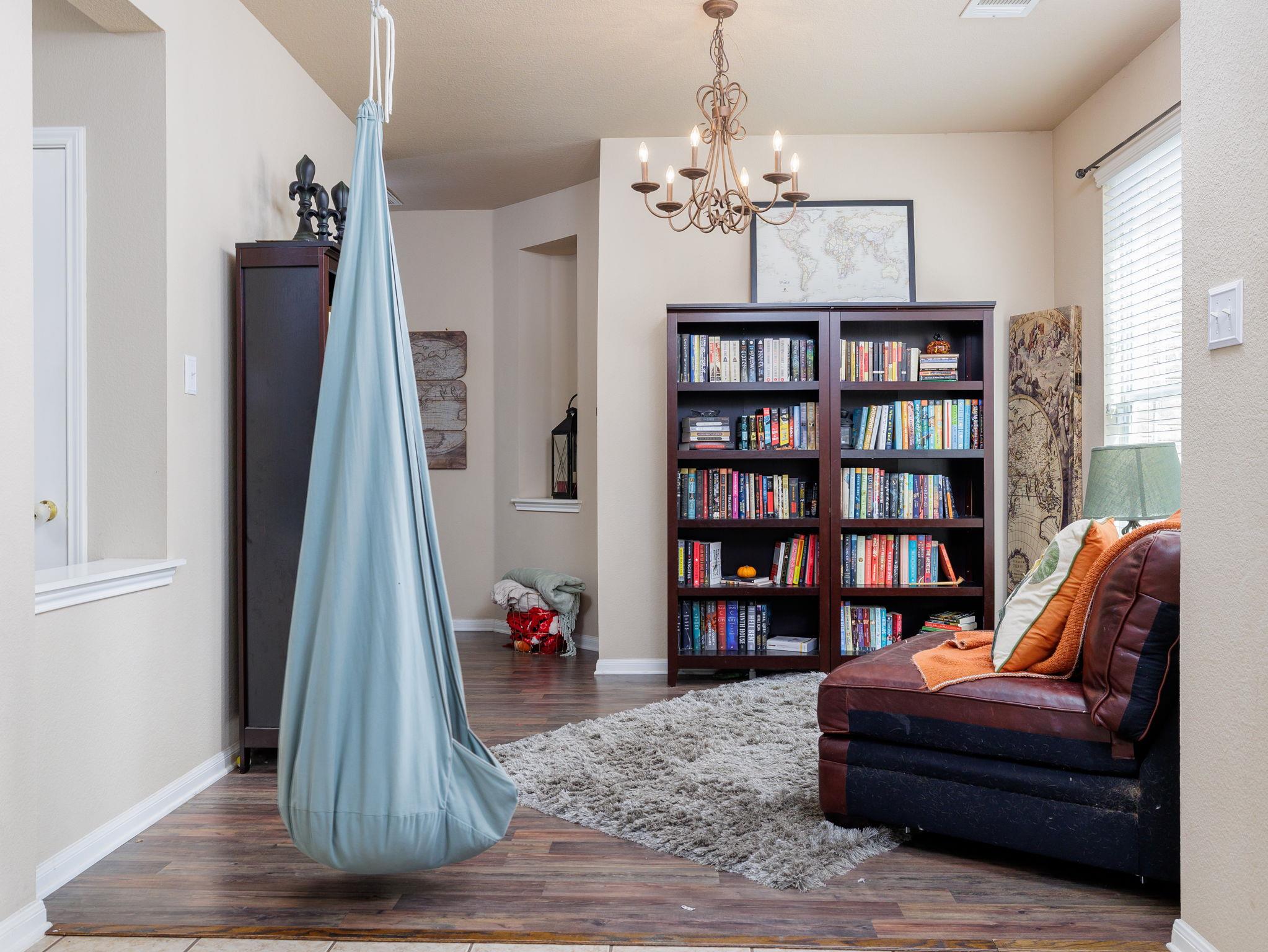 2407 Silver Spur Ln, Leander, TX 78641