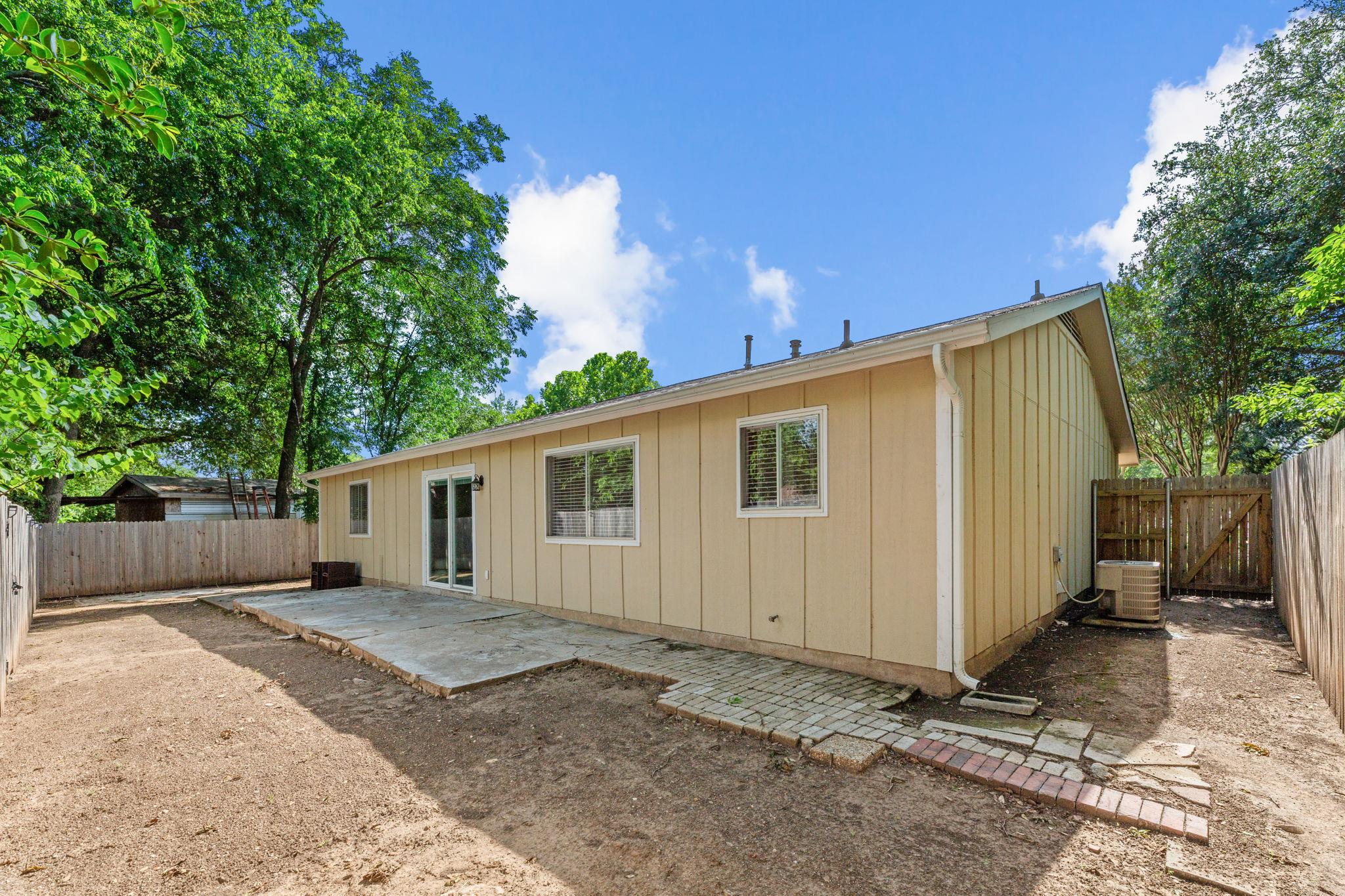 2106 Ponciana Loop, Austin, TX 78744