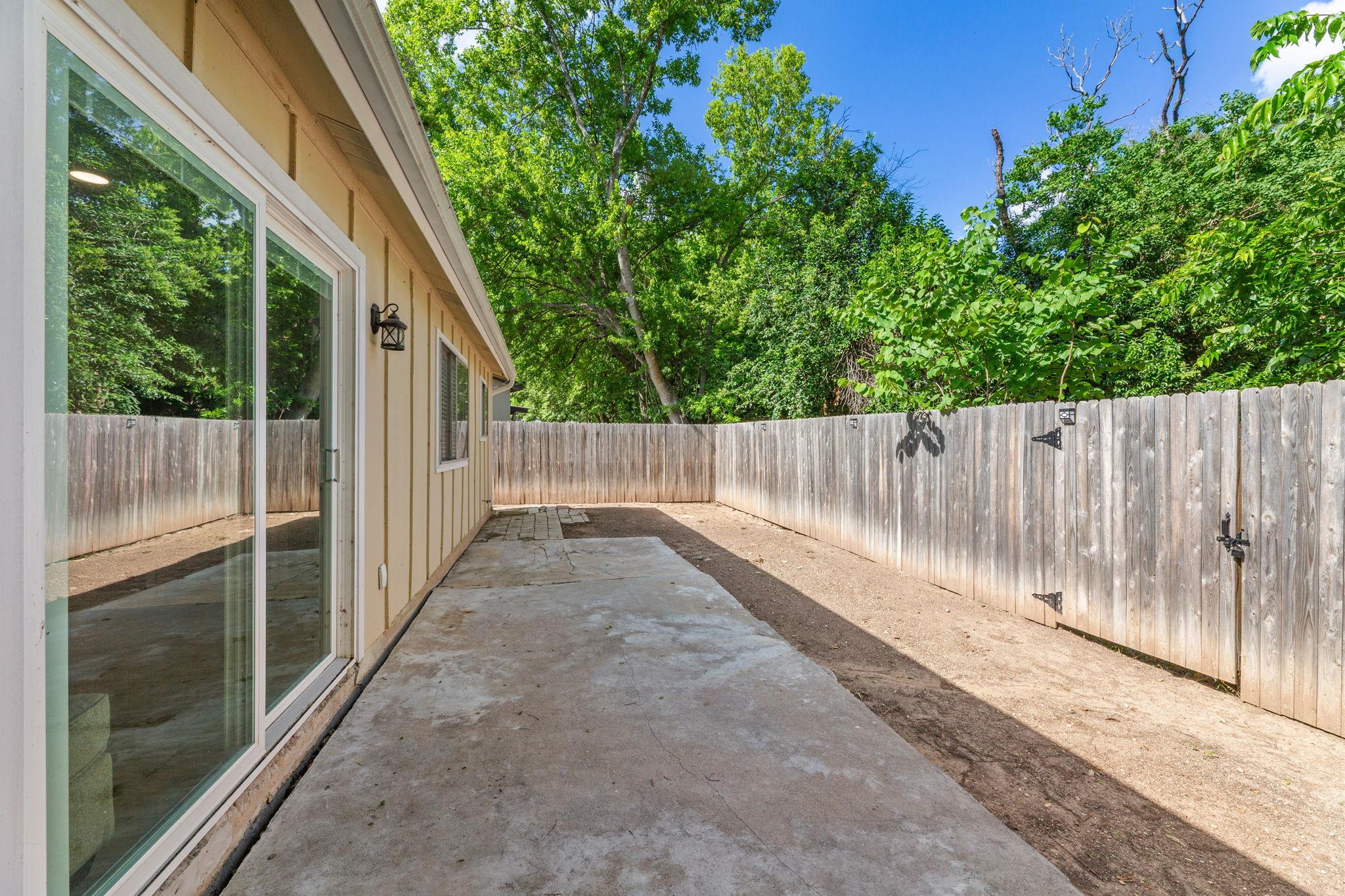2106 Ponciana Loop, Austin, TX 78744