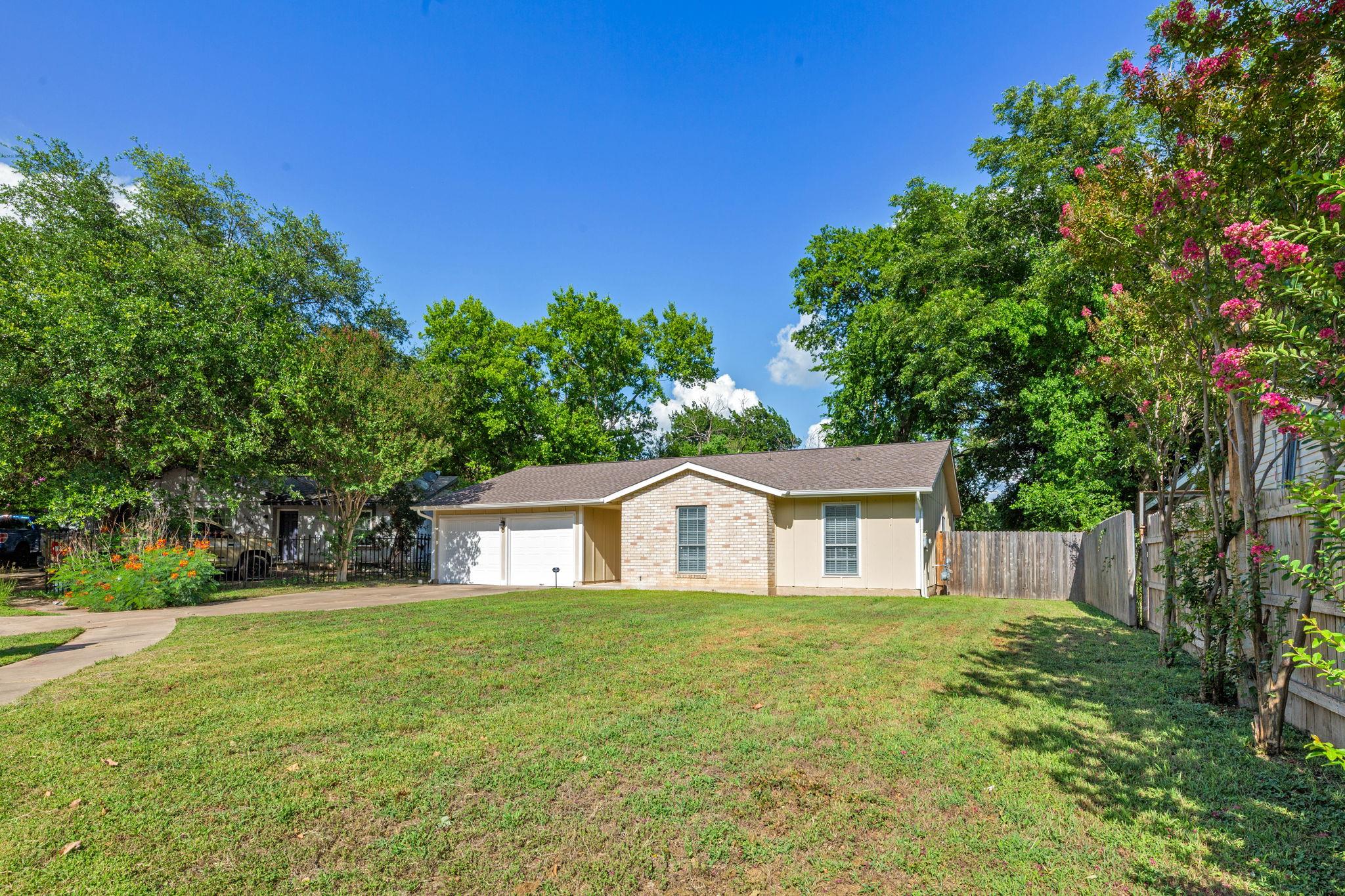 2106 Ponciana Loop, Austin, TX 78744