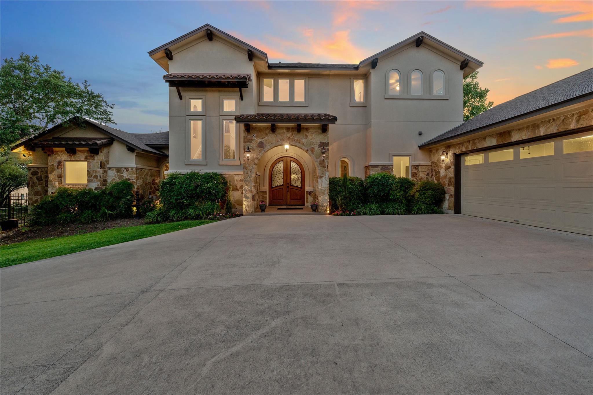 16016 Palomino Ranch Dr, Leander, TX 78641
