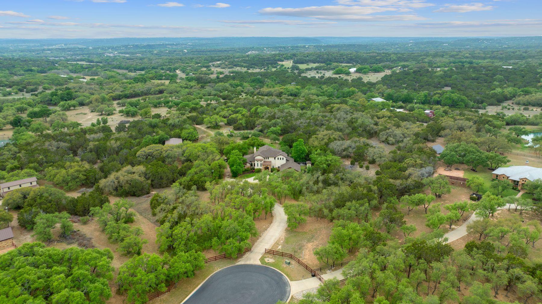 16016 Palomino Ranch Dr, Leander, TX 78641