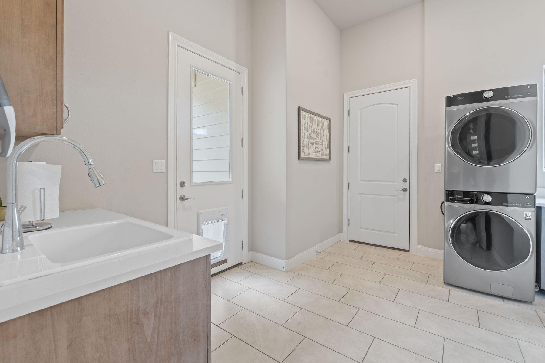 16016 Palomino Ranch Dr, Leander, TX 78641