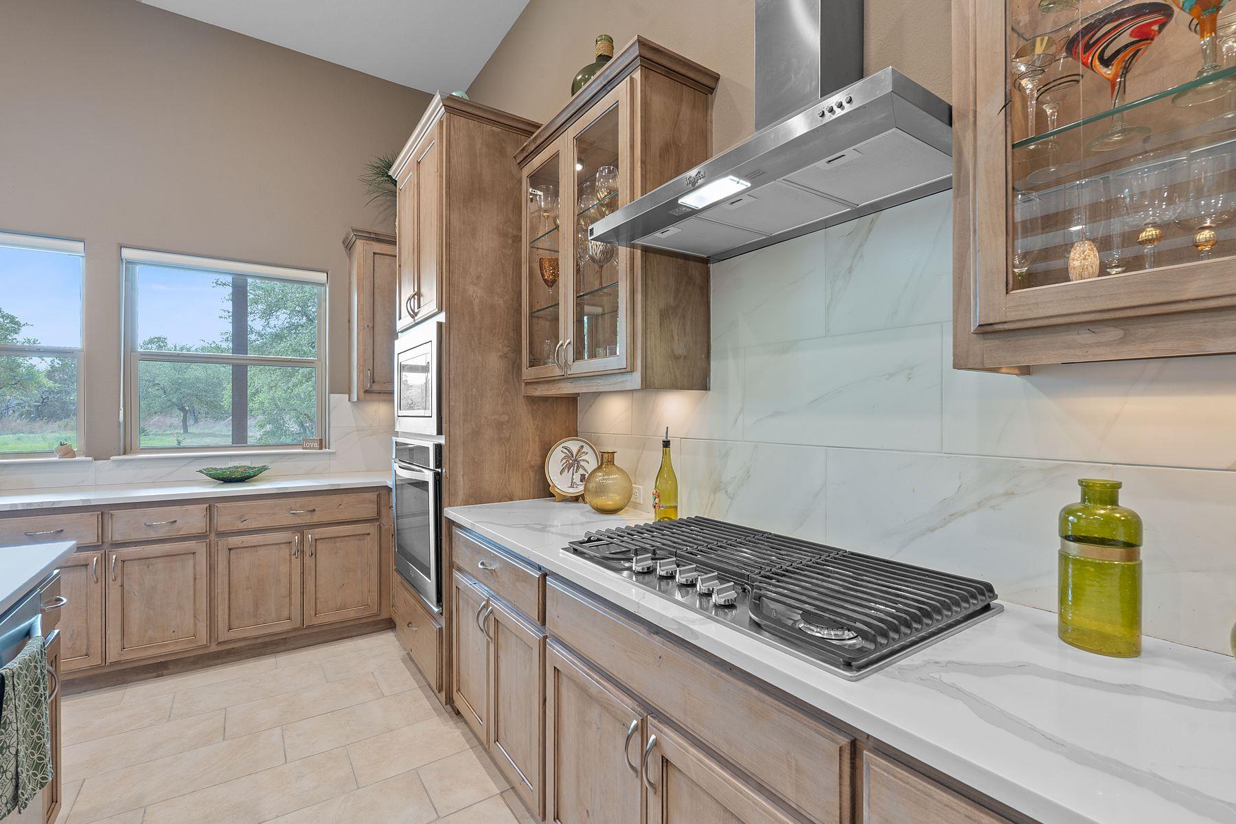 16016 Palomino Ranch Dr, Leander, TX 78641