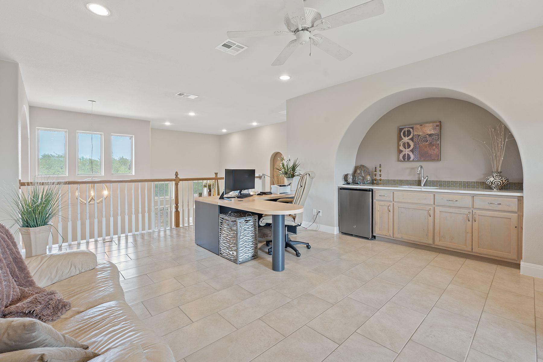 16016 Palomino Ranch Dr, Leander, TX 78641
