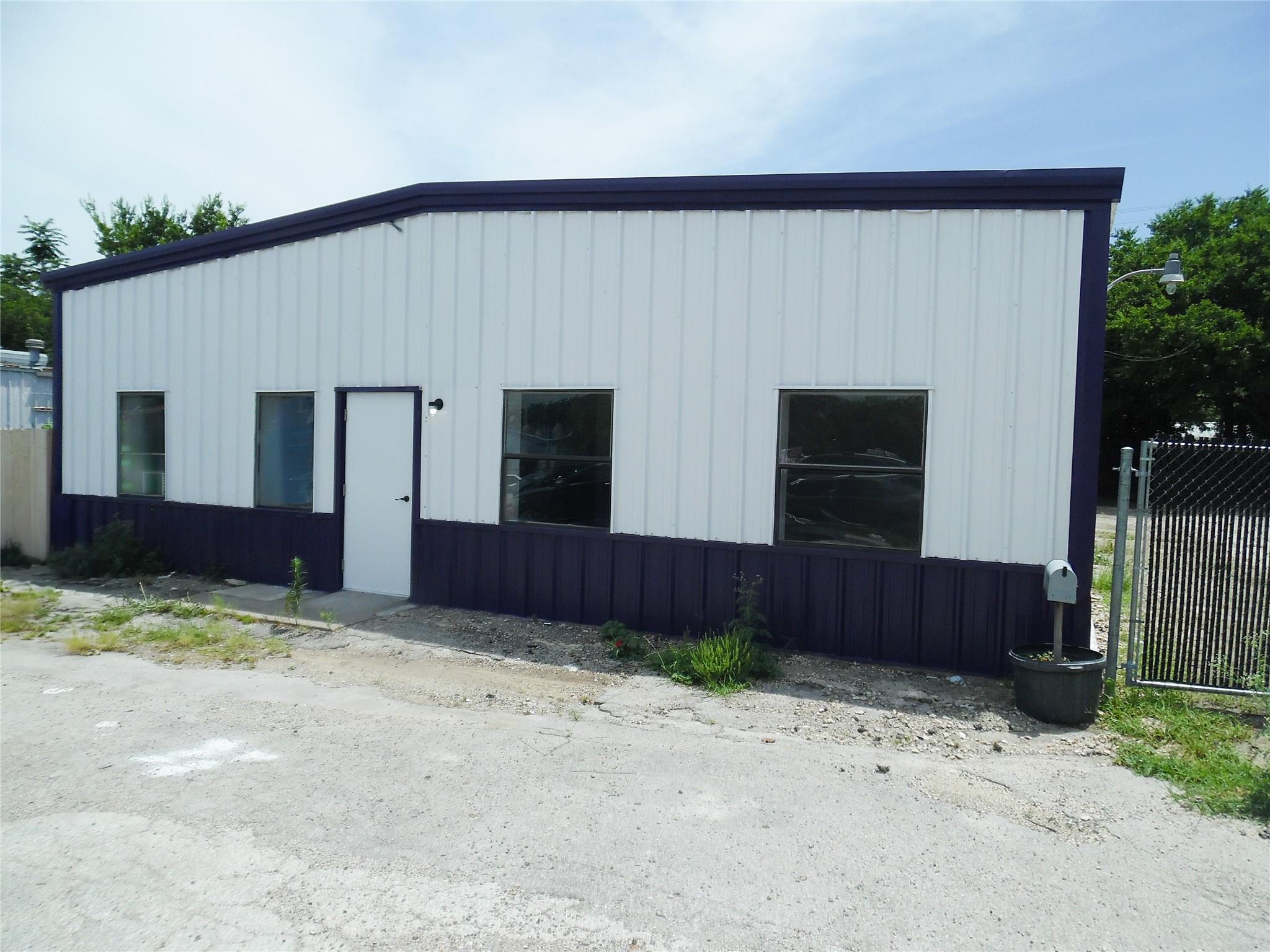 907 Sagebrush Dr, Austin, TX 78758