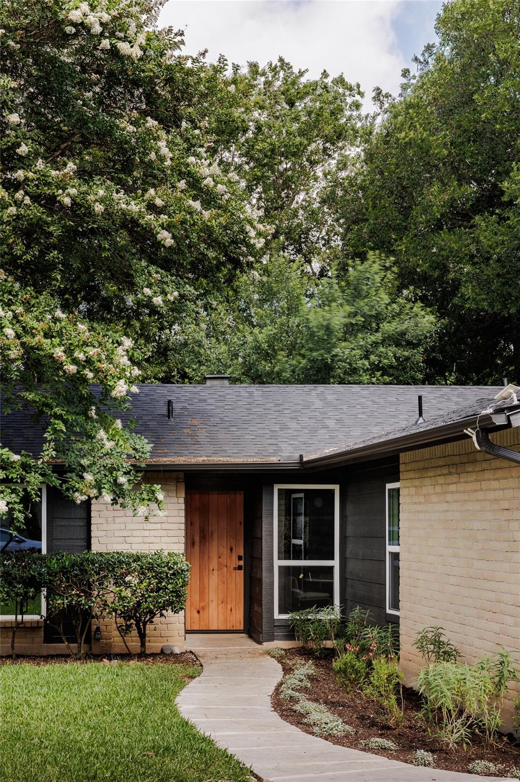 5204 Hedgewood Dr, Austin, TX 78745