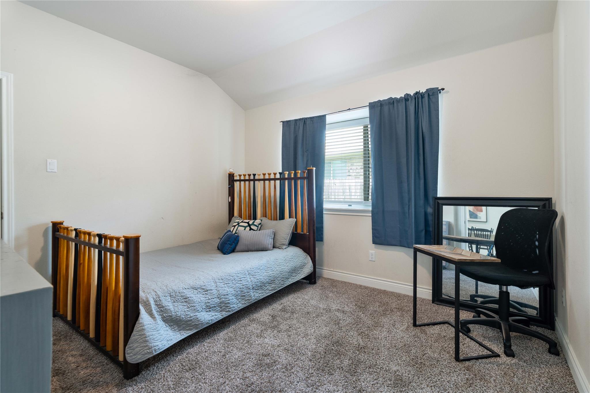 136 W Highfield St, Hutto, TX 78634