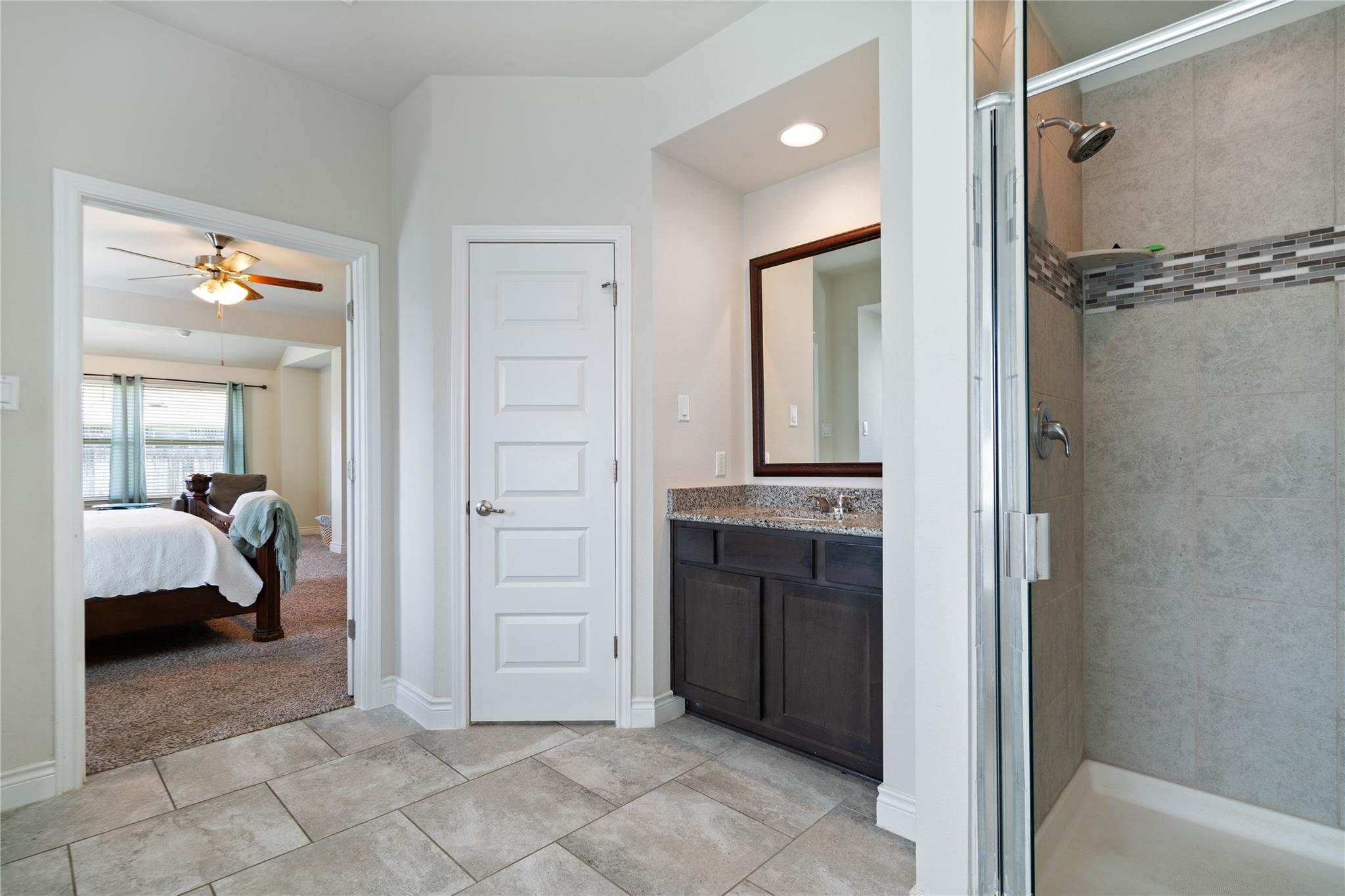 136 W Highfield St, Hutto, TX 78634