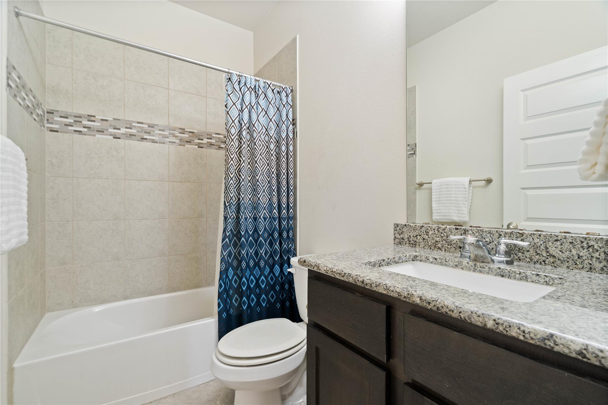 136 W Highfield St, Hutto, TX 78634