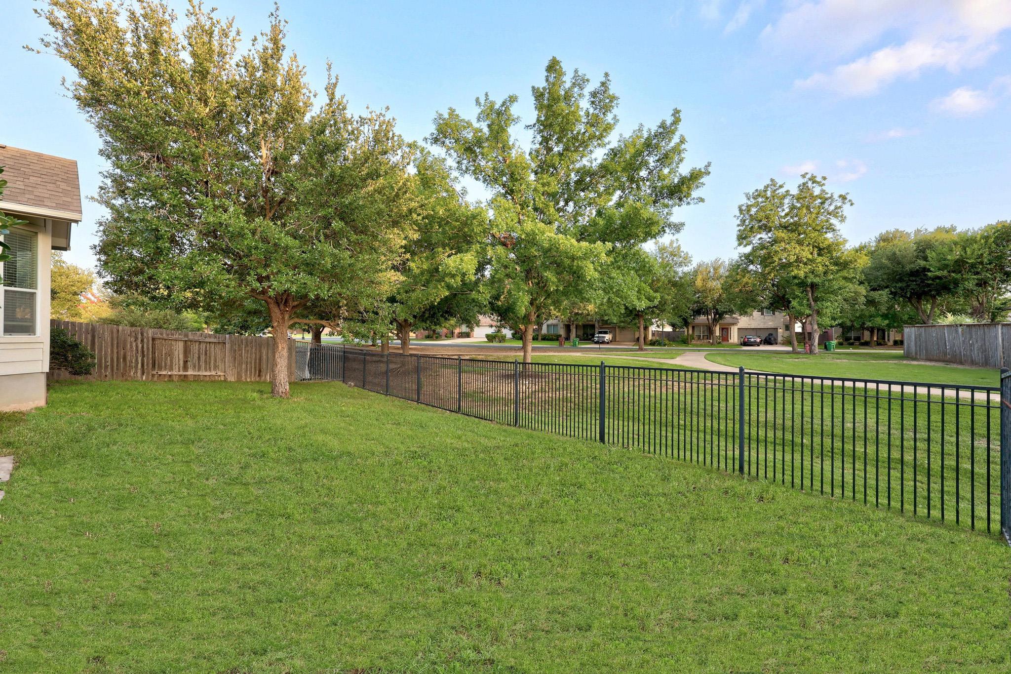 716 Bent Wood Pl, Round Rock, TX 78665