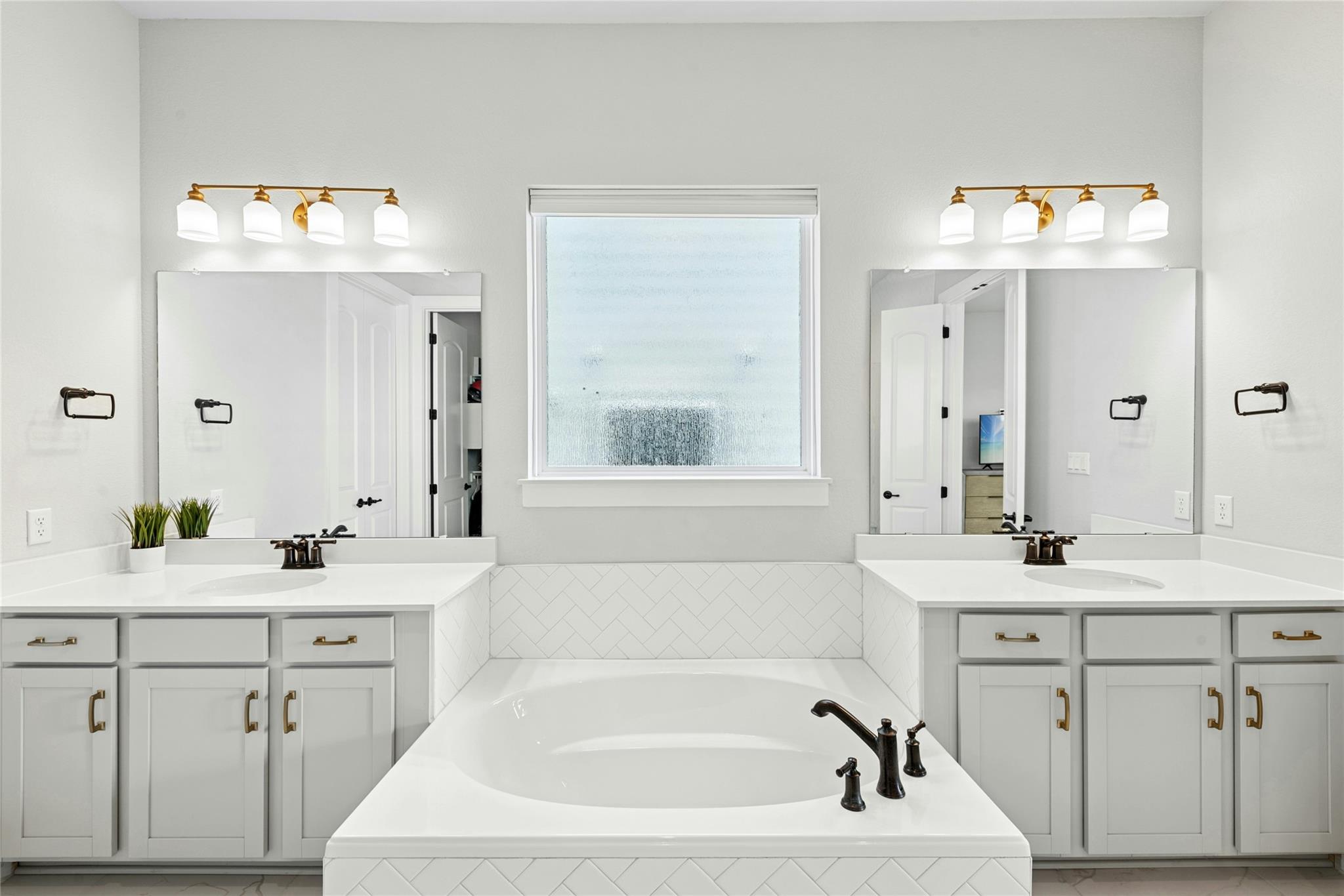 149 Crescent Moon Ct, Dripping Springs, TX 78620