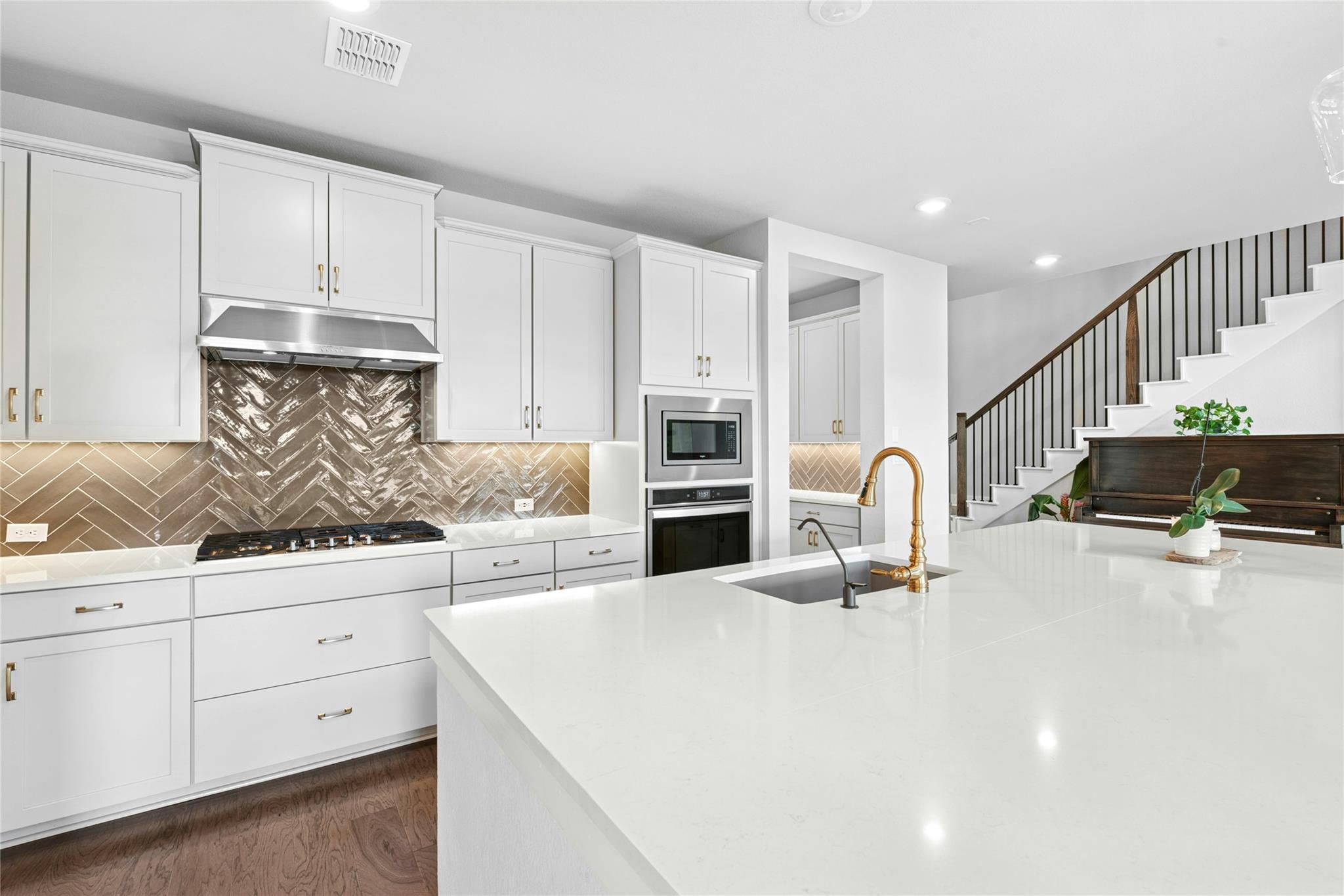 149 Crescent Moon Ct, Dripping Springs, TX 78620