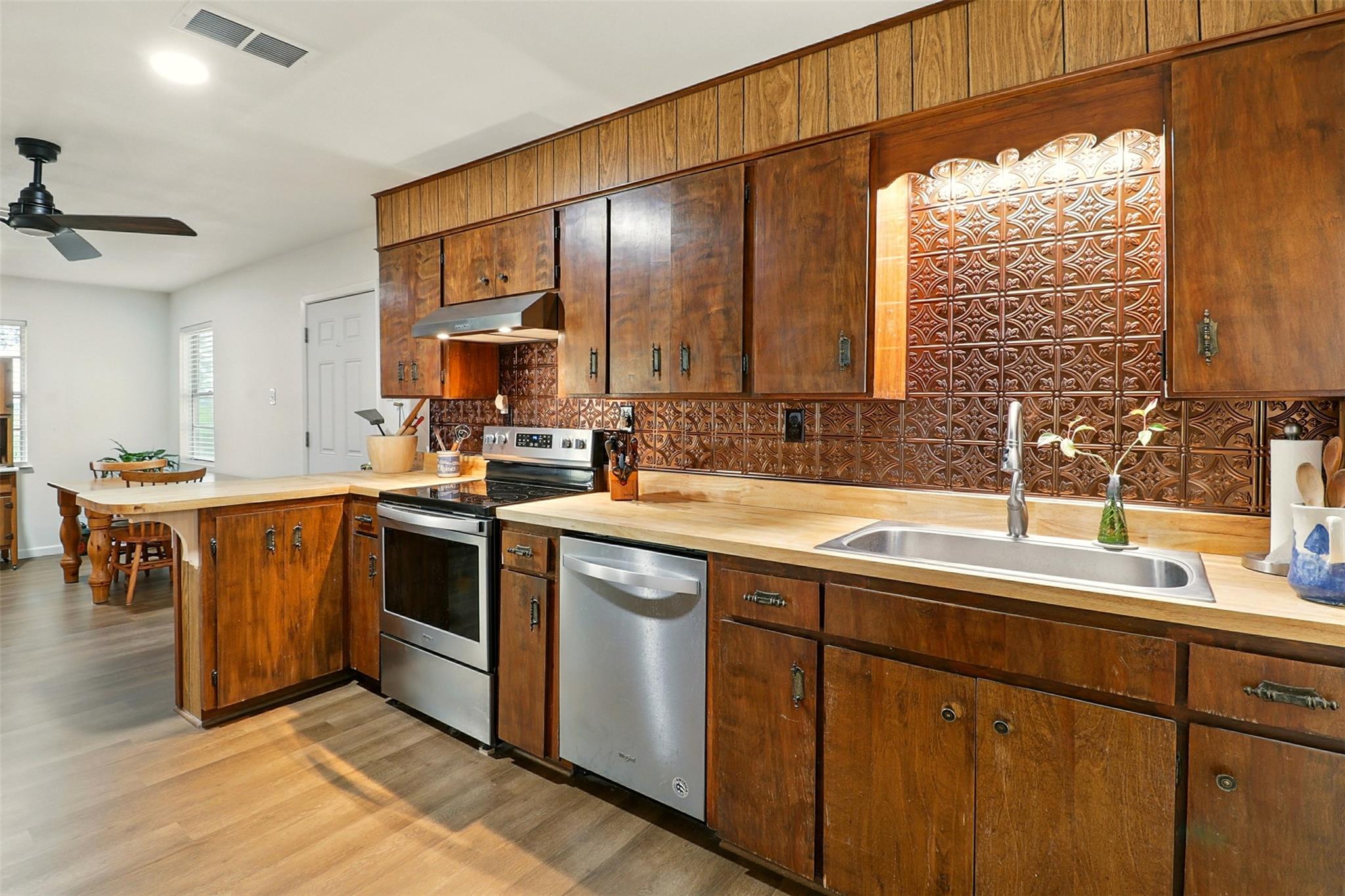 2415 W Fm 2147 W, Horseshoe Bay, TX 78657