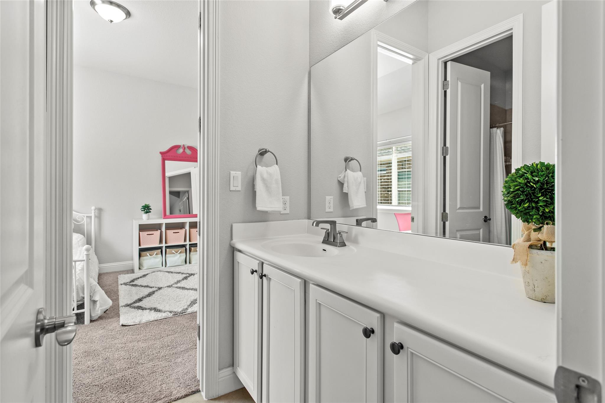226 Brentwood Dr, Austin, TX 78737