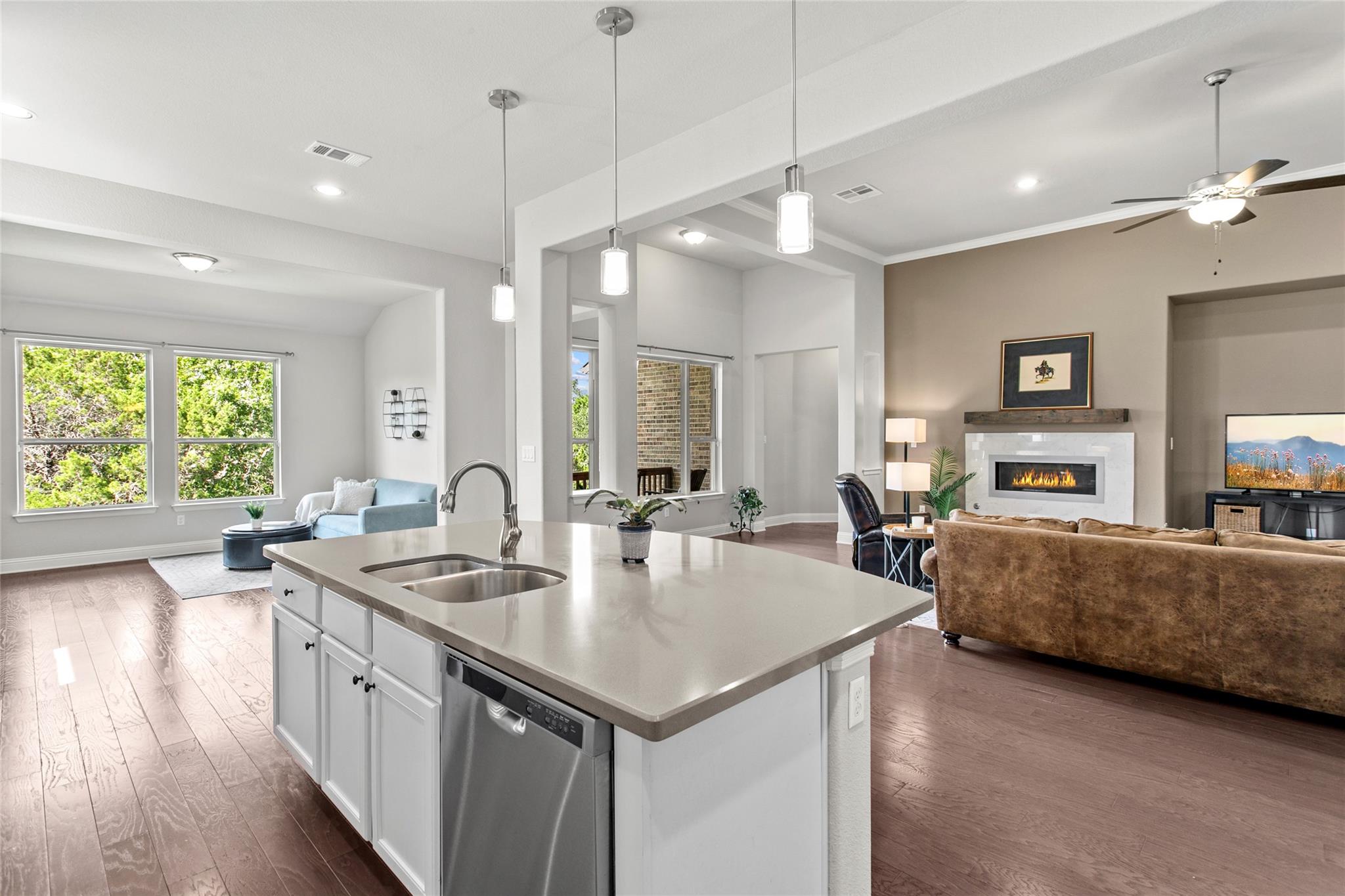 226 Brentwood Dr, Austin, TX 78737