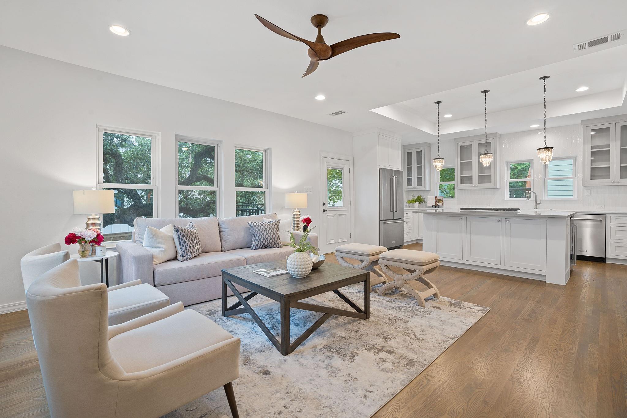 2110 Travis Heights Blvd, Austin, TX 78704