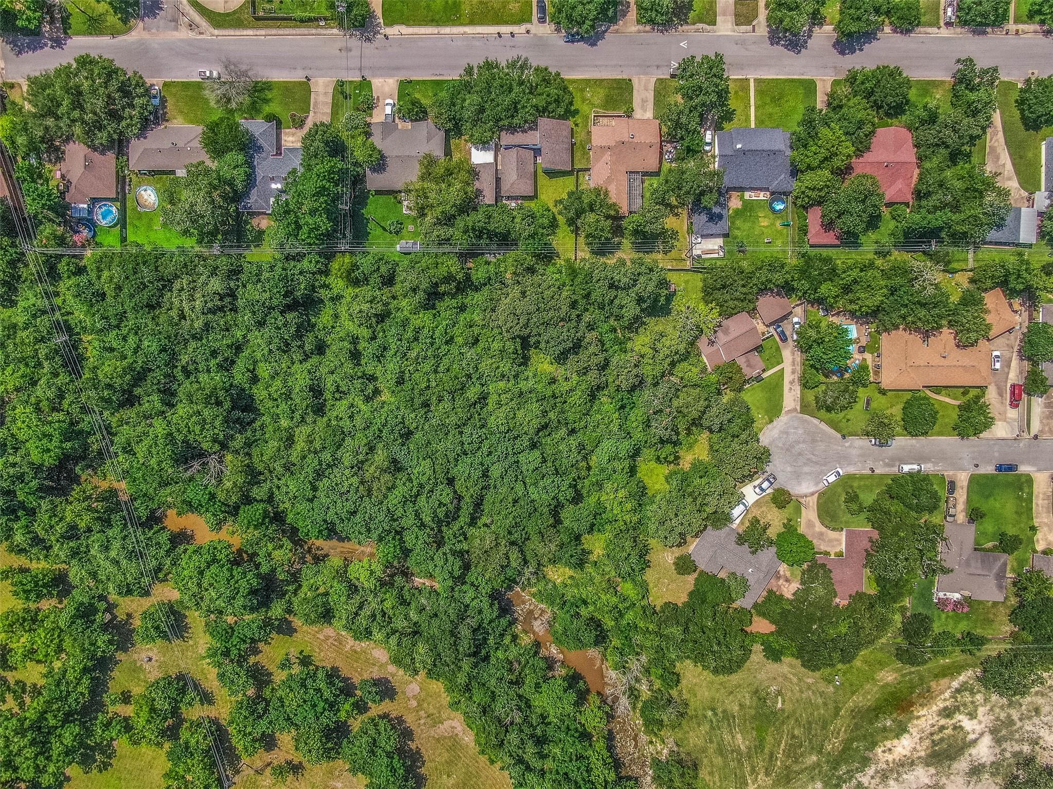 3814 Valley Oaks Dr, Bryan, TX 77802