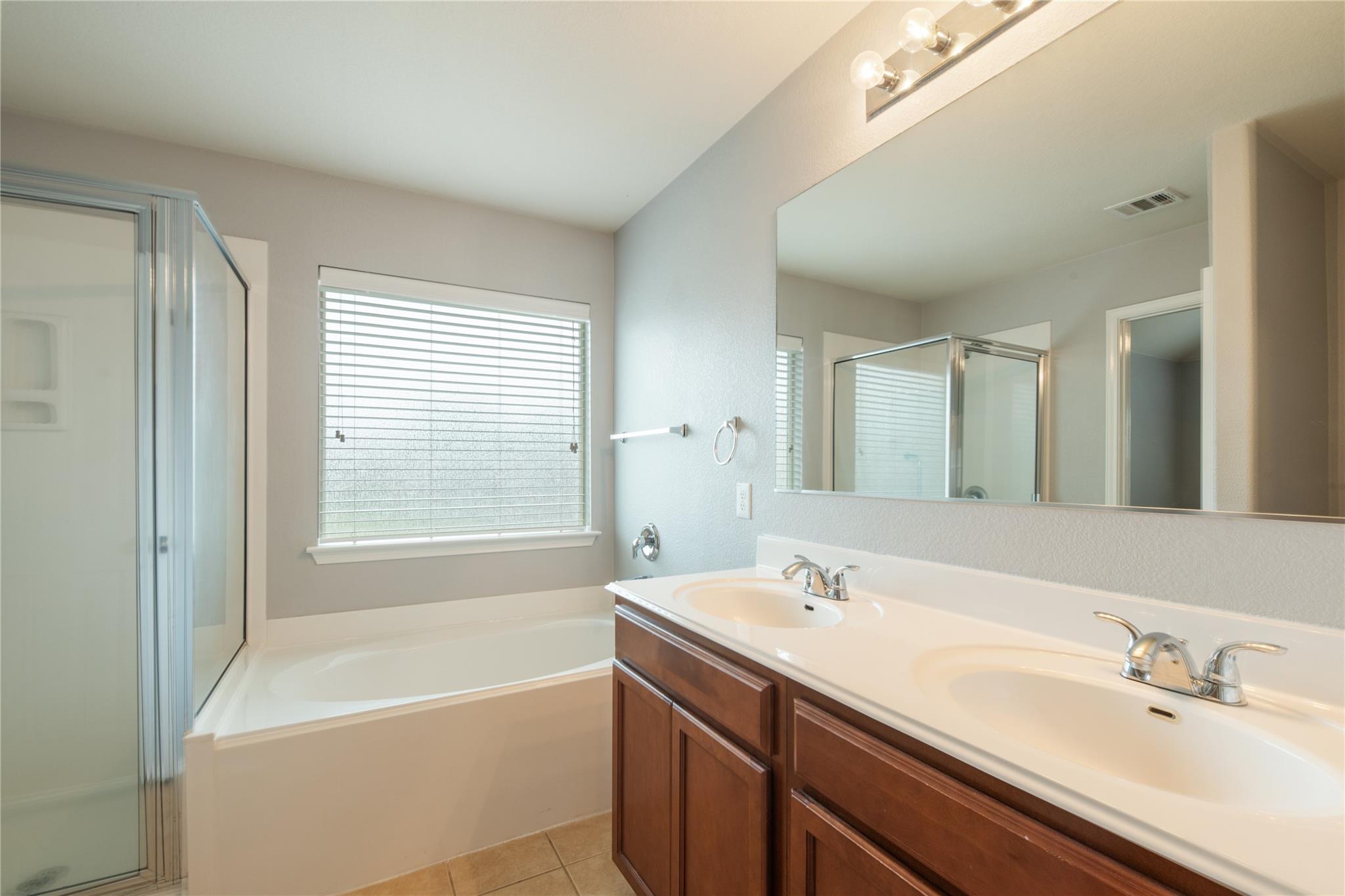 174 Barn Owl Loop # 1, Leander, TX 78641