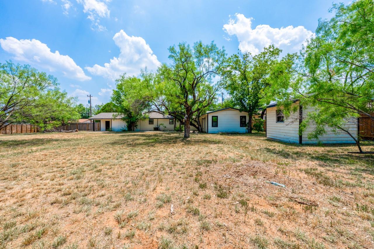 106 Heron, Highland Haven, TX 78654