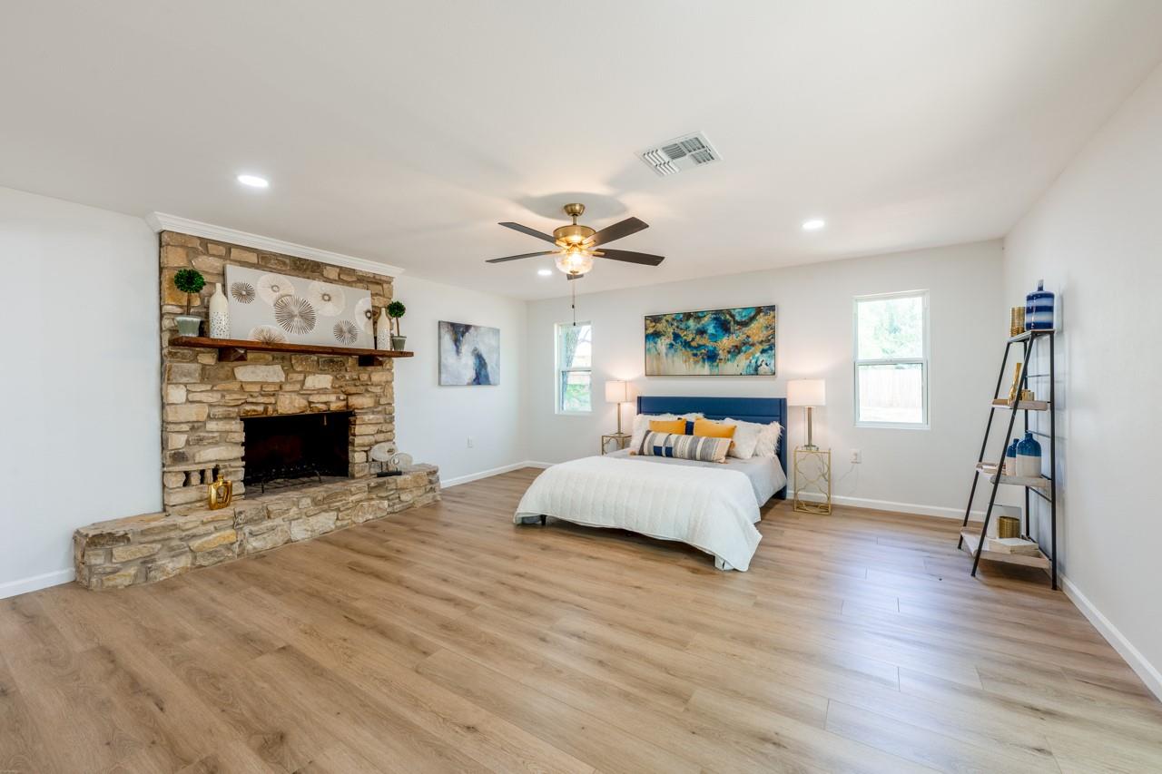 106 Heron, Highland Haven, TX 78654