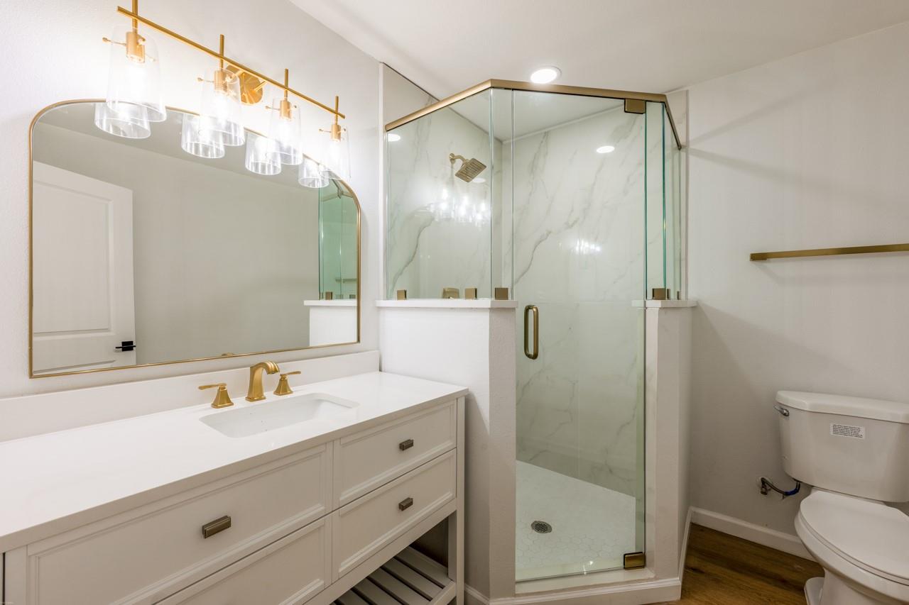 106 Heron, Highland Haven, TX 78654