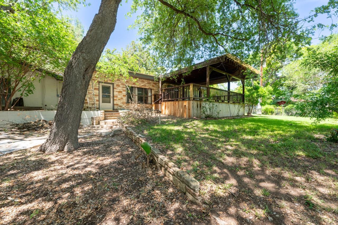 417 CR 136A, Kingsland, TX 78639