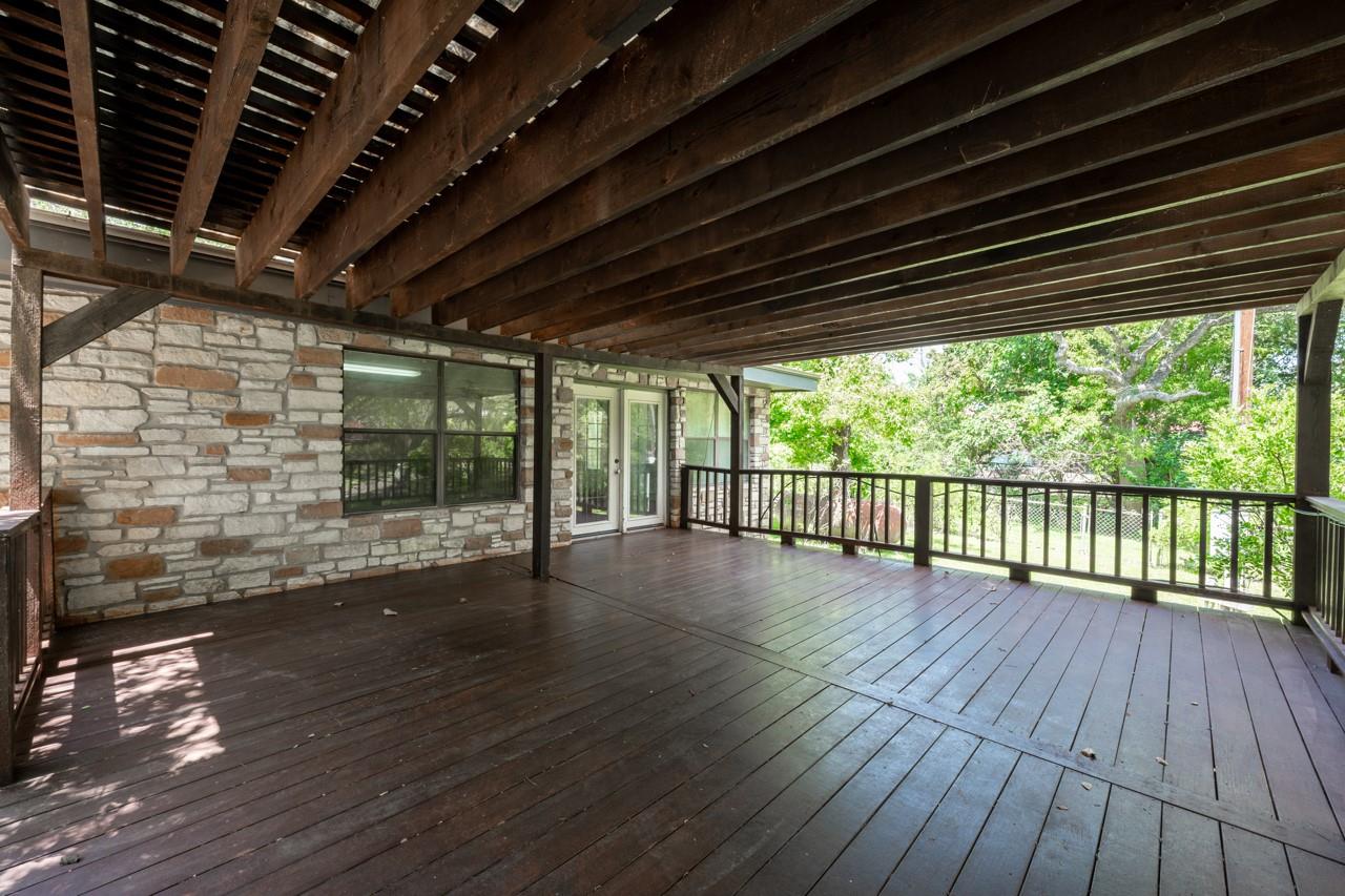 417 CR 136A, Kingsland, TX 78639