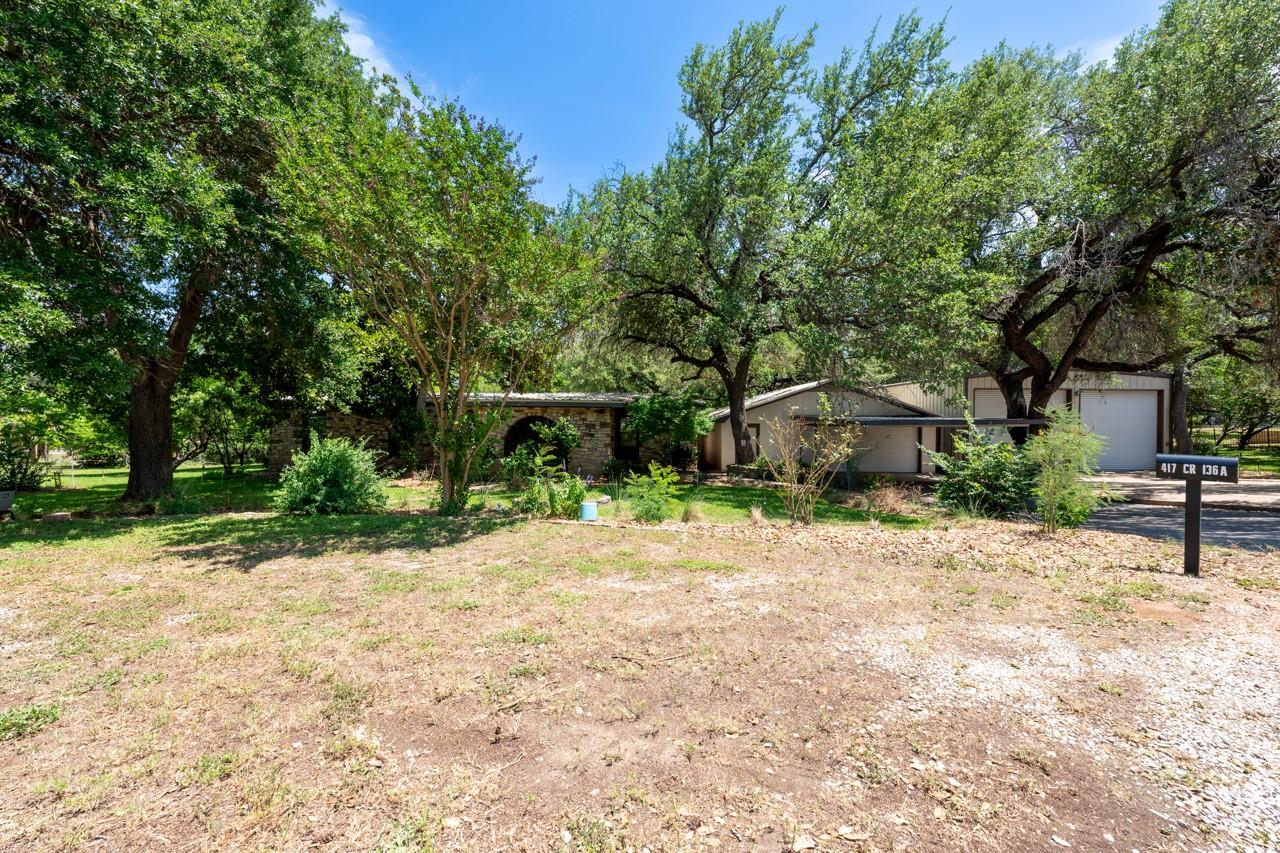 417 CR 136A, Kingsland, TX 78639