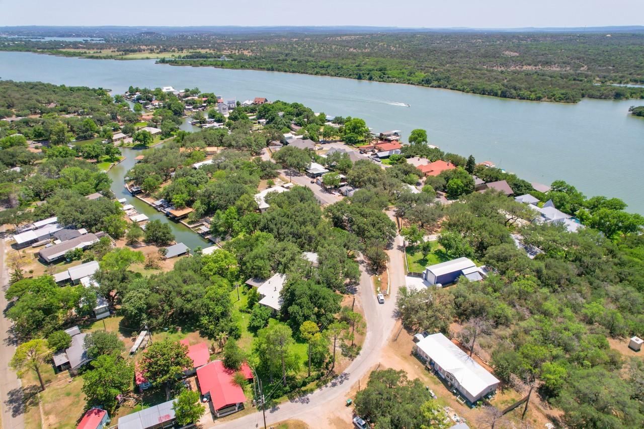 417 CR 136A, Kingsland, TX 78639